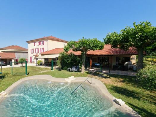 Maison à vendre 639 000 € 14 pièces 8 chambres 437 m² 1 465 m² de terrain Épinouze 26210