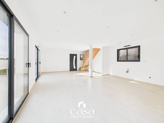 Maison à vendre 385 000 € 5 pièces 3 chambres 120 m² 486 m² de terrain Bernières-sur-Mer 14990