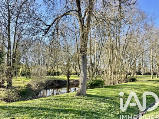 Appartement à louer 887 € 2 pièces 1 chambre 48 m² RDC/4 Saintry-sur-Seine 91250