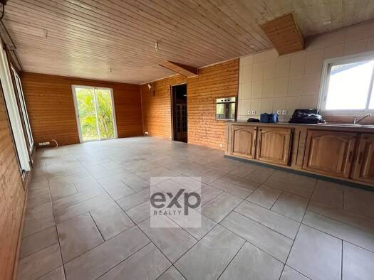 Maison à vendre 213 000 € 3 pièces 3 chambres 104 m² 1 000 m² de terrain Saint-Joseph 97480