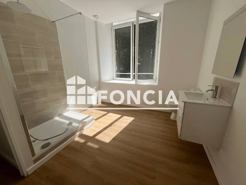 Maison à louer, 53m², KERLAZ