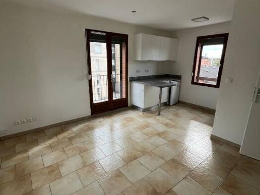 Appartement à louer 635 € 2 pièces 1 chambre 30 m² 2ème étage Berckem-Kleber-Saint Charles La Madeleine 59110