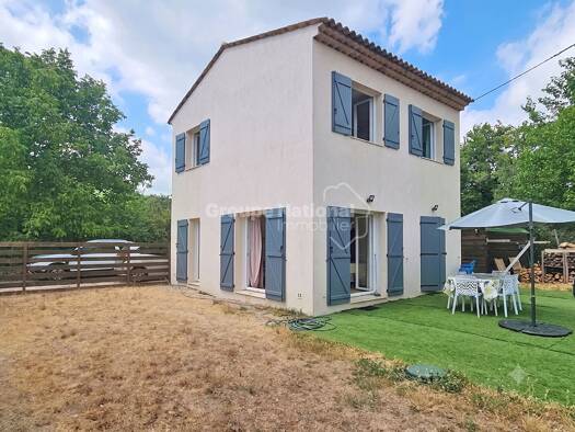 Maison à vendre - Première occupation 404 000 € 4 pièces 3 chambres 80 m² 710 m² de terrain Callian 83440
