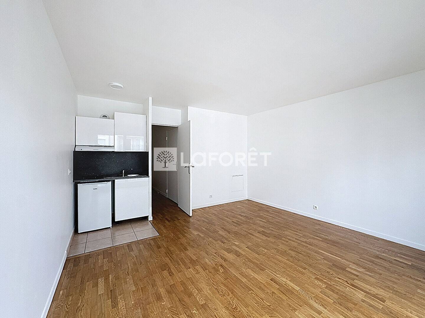 Maison à louer, 28m², COURBEVOIE