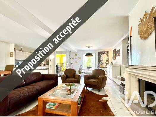 Maison à vendre 270 000 € 6 pièces 3 chambres 211 m² 2 400 m² de terrain Dom-le-Mesnil 08160