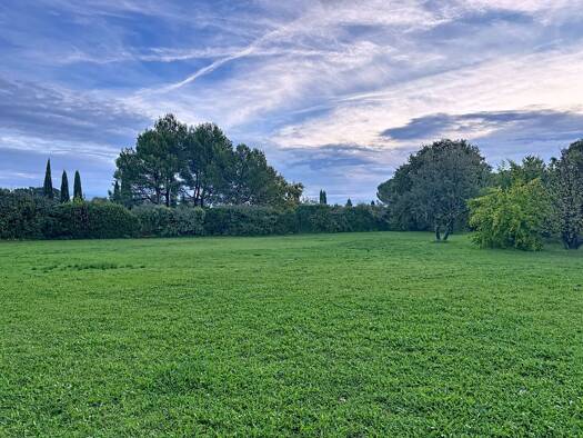 Terrain constructible viabilisé à vendre 115 000 € 509 m² de terrain Gironde-Cabrieres-Boisfeuillet-Lampourde Orange 84100