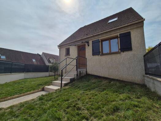 Maison à vendre 210 000 € 3 pièces 2 chambres 70 m² 320 m² de terrain Peripherie Nangis 77370