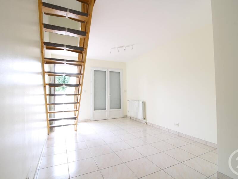 Maison à louer, 26m², PRINGY