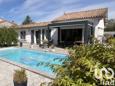 Maison à vendre 416 000 € 5 pièces 3 chambres 133 m² 773 m² de terrain Centre Parempuyre 33290