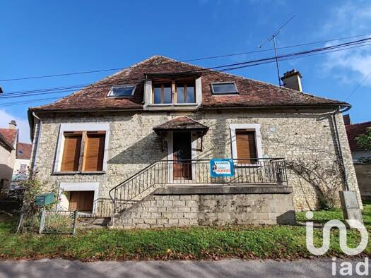 Maison à vendre 69 000 € 4 pièces 3 chambres 120 m² 140 m² de terrain Épineuil 89700