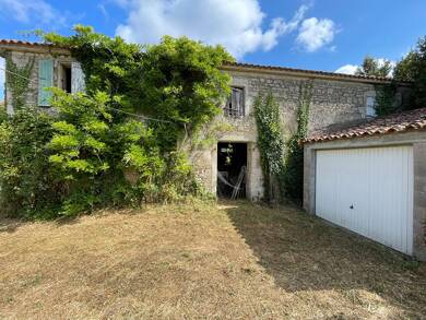 Maison à vendre 119 100 € 4 pièces 2 chambres 66 m² 644 m² de terrain Nalliers 85370