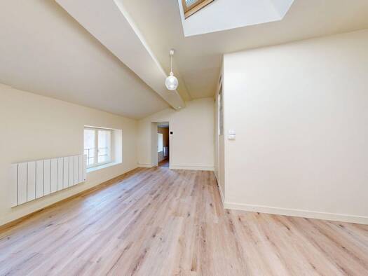 Appartement à vendre 122 000 € 2 pièces 35,92 m² Étage 3/3 Les-Collines Vienne 38200