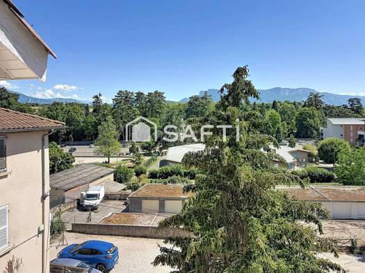 Appartement à vendre 229 000 € 6 pièces 4 chambres 165 m² Étage 2/3 Centre-Trois Fontaines Rives 38140