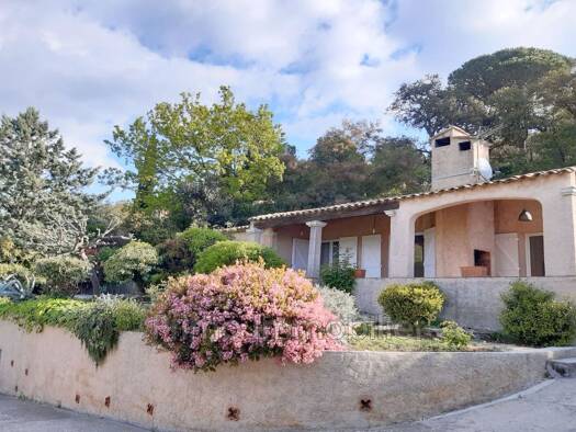 Maison à vendre 775 000 € 3 pièces 2 chambres 90 m² 1 127 m² de terrain Grimaud 83310