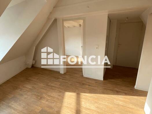 Appartement à louer 475 € 2 pièces 1 chambre 27,6 m² 3ème étage Sud Rethel 08300