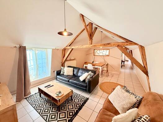 Appartement à vendre 113 000 € 3 pièces 2 chambres 50 m² Étage 2/2 Les Moreaux Auxerre 89000