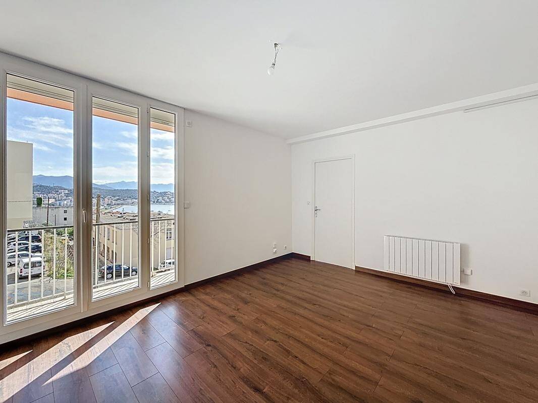 Maison à louer, 101m², AJACCIO