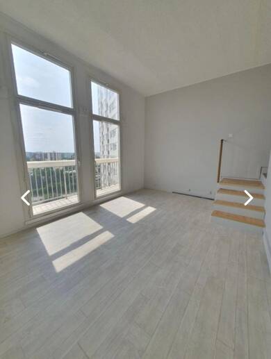 Duplex à vendre 135 000 € 4 pièces 3 chambres 76,9 m² Étage 8/18 Croix Blanche-Plein Ciel-Nord Est Le Mee sur Seine 77350