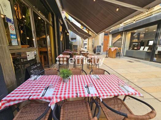 Restaurant à vendre Fonds de commerce 110 000 € 45 m² d'espace de restauration Zone Pietonne Avignon 84000