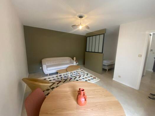 Appartement à louer 1 050 € 1 pièce 39 m² 2ème étage Tête d'Or Lyon 6ème arrondissement 69006