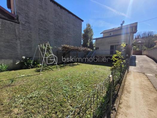 Maison à vendre 245 000 € 4 pièces 3 chambres 111 m² 486 m² de terrain Voiron 38500