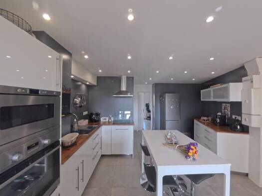 Duplex à vendre 199 500 € 4 pièces 3 chambres 95,2 m² 3 étages Pont-de-Chéruy 38230