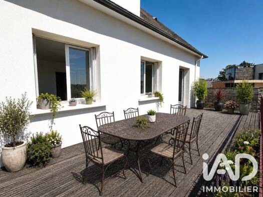 Maison de ville à vendre 199 500 € 5 pièces 3 chambres 106 m² 210 m² de terrain Sud Ouest Mayenne 53100