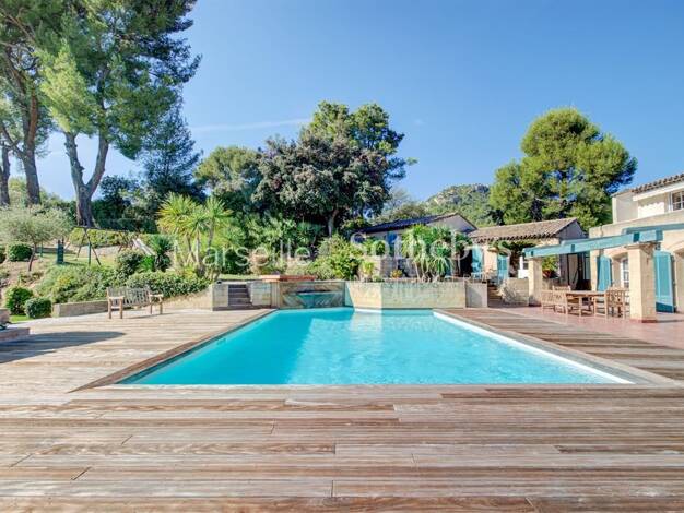 Villa à vendre 1 790 000 € 10 pièces 7 chambres 480 m² 7 000 m² de terrain Ganteaume Aubagne 13400