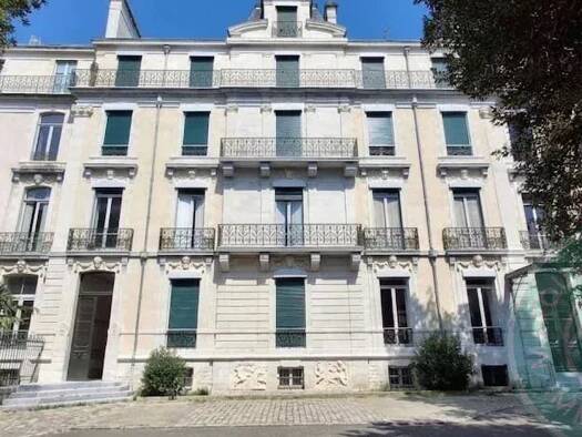 Appartement à vendre 370 000 € 6 pièces 3 chambres 196,46 m² Étage 2/3 Dufau-Tourasse Pau 64000