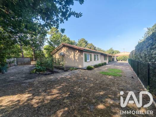 Maison de plain-pied à vendre 450 000 € 7 pièces 5 chambres 124,21 m² 751 m² de terrain Beutre Mérignac 33700