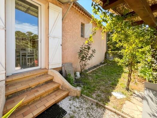 Maison à vendre 300 000 € 5 pièces 4 chambres 122 m² 180 m² de terrain Centre Ouest La Valette-du-Var 83160