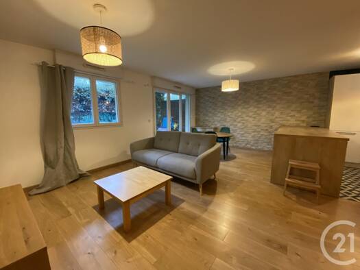 Appartement à louer 950 € 3 pièces 1 chambre 53 m² RDC Montlhery 91310