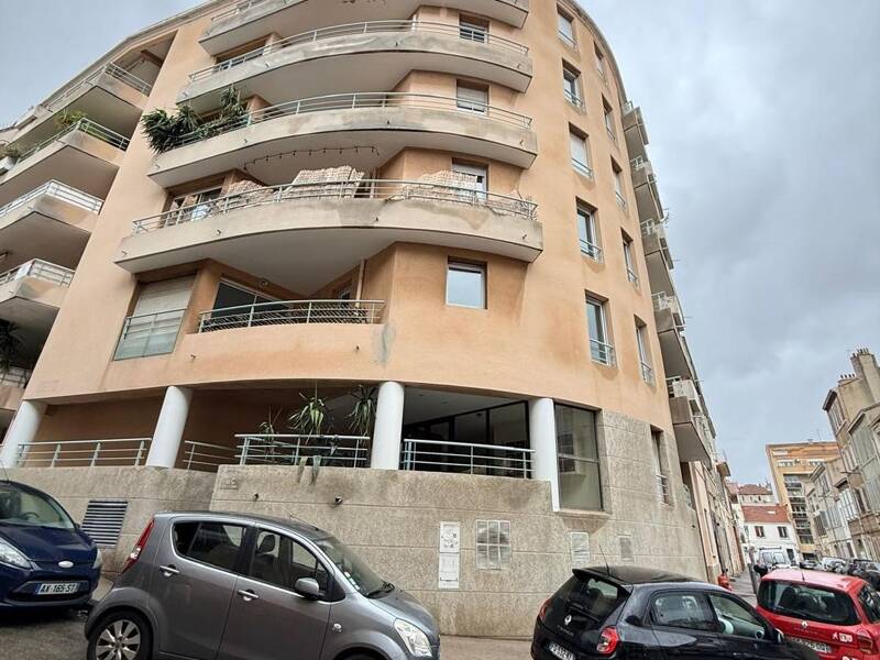 Maison à louer, 95m², MARSEILLE 5E