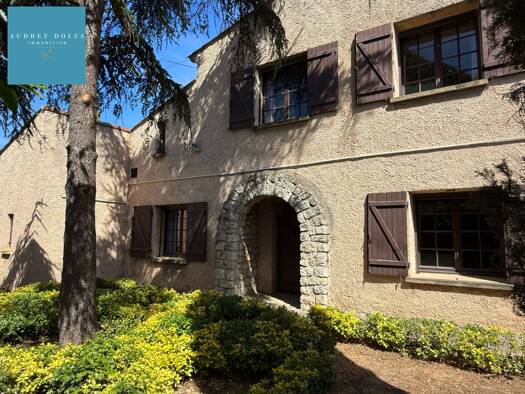 Maison à vendre 398 000 € 4 pièces 3 chambres 131,57 m² 424 m² de terrain Plantade-Ferrages-Vacon Rognac 13340