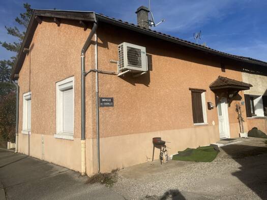 Appartement à vendre 180 000 € 2 pièces 1 chambre 42 m² RDC Villette d Anthon 38280