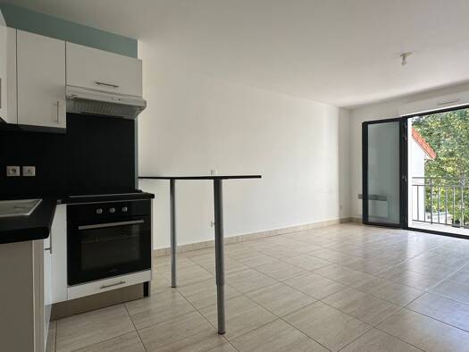 Appartement à vendre 175 000 € 1 pièce 28 m² Étage 2/3 Signac-Murs à Pêches Montreuil 93100