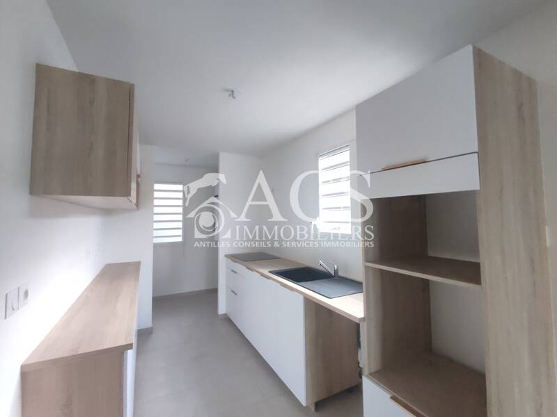 Maison à louer, 73m², LES TROIS ILETS
