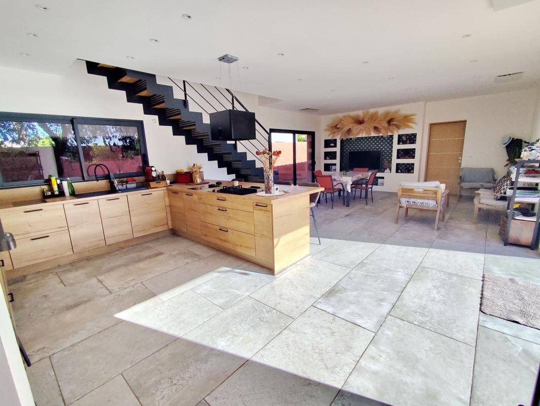 Maison à vendre, 149m², POMEROLS
