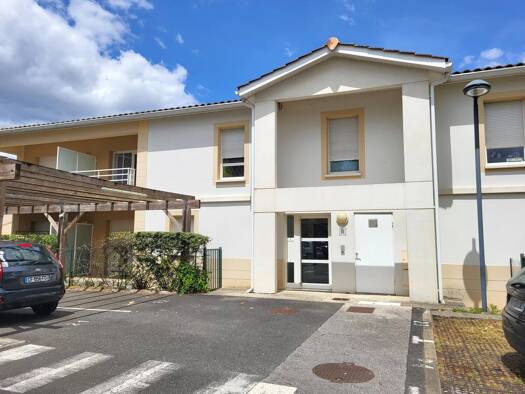 Appartement à vendre 169 600 € 2 pièces 1 chambre 43,15 m² RDC Le Monteil-Madran Pessac 33600