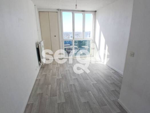 Appartement à vendre 66 000 € 1 pièce 32 m² Étage 14/18 Lamartine Mons-en-Barœul 59370
