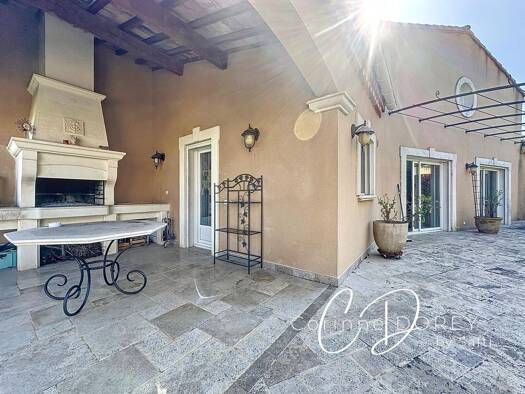Maison de plain-pied à vendre 498 000 € 4 pièces 3 chambres 166 m² 1 680 m² de terrain Beauvoisin 30640