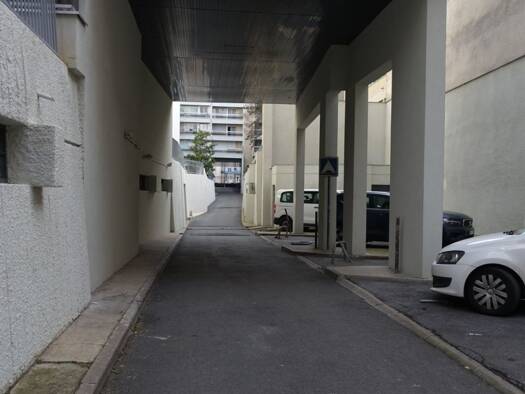 Entrepôt à vendre 395 000 € 182,7 m² d'espace de stockage Paris 12ème arrondissement 75012