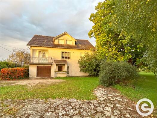 Maison à vendre 172 000 € 4 pièces 3 chambres 92,5 m² 2 300 m² de terrain Vergigny 89600