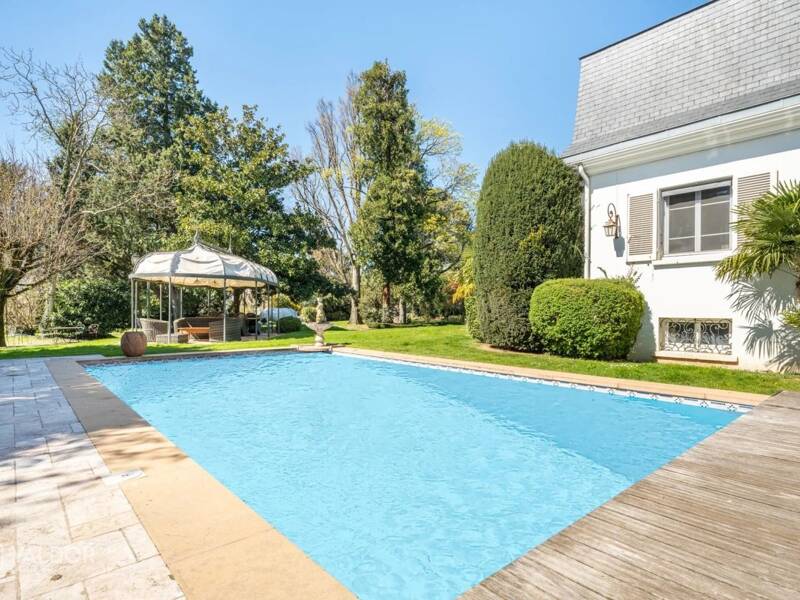 Maison à vendre, 325m², MONTMERLE SUR SAONE