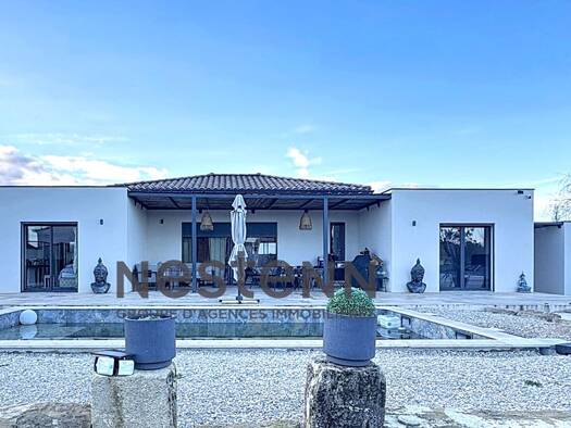 Maison de plain-pied à vendre 580 000 € 5 pièces 4 chambres 143 m² Piolenc 84420