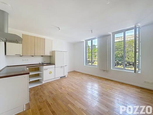 Appartement à vendre 135 000 € 1 pièce 29,62 m² Étage 2/4 Centre Ancien Caen 14000