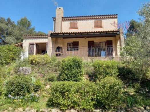 Villa à vendre 350 000 € 4 pièces 3 chambres 89,12 m² 3 115 m² de terrain Centre Vidauban 83550