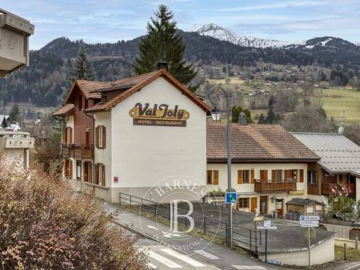 Hôtel à vendre 1 260 000 € 416 m² d'espace de restauration Saint-Gervais-les-Bains 74170