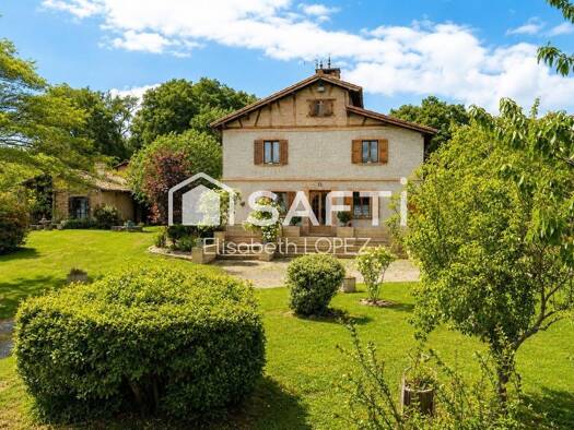 Demeure à vendre 680 000 € 6 pièces 4 chambres 230 m² 150 000 m² de terrain Puybegon 81390