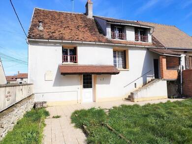 Maison à vendre 135 000 € 6 pièces 3 chambres 169 m² 590 m² de terrain Beaune-la-Rolande 45340